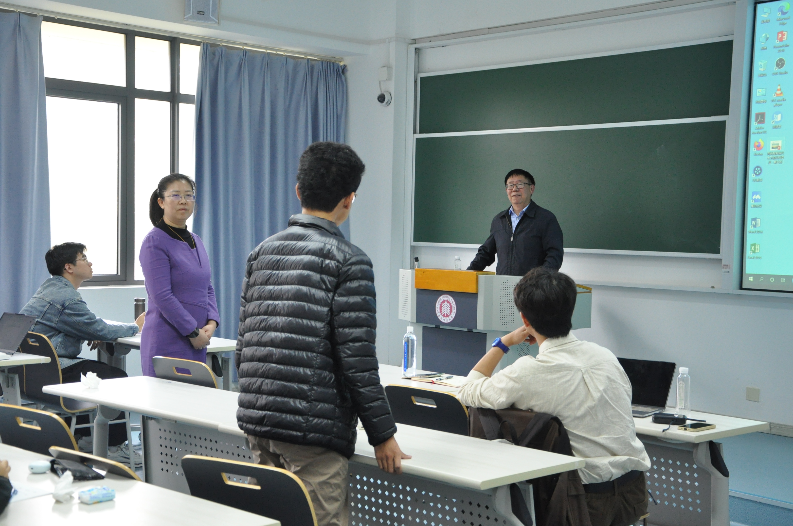 师生交流（1）.JPG